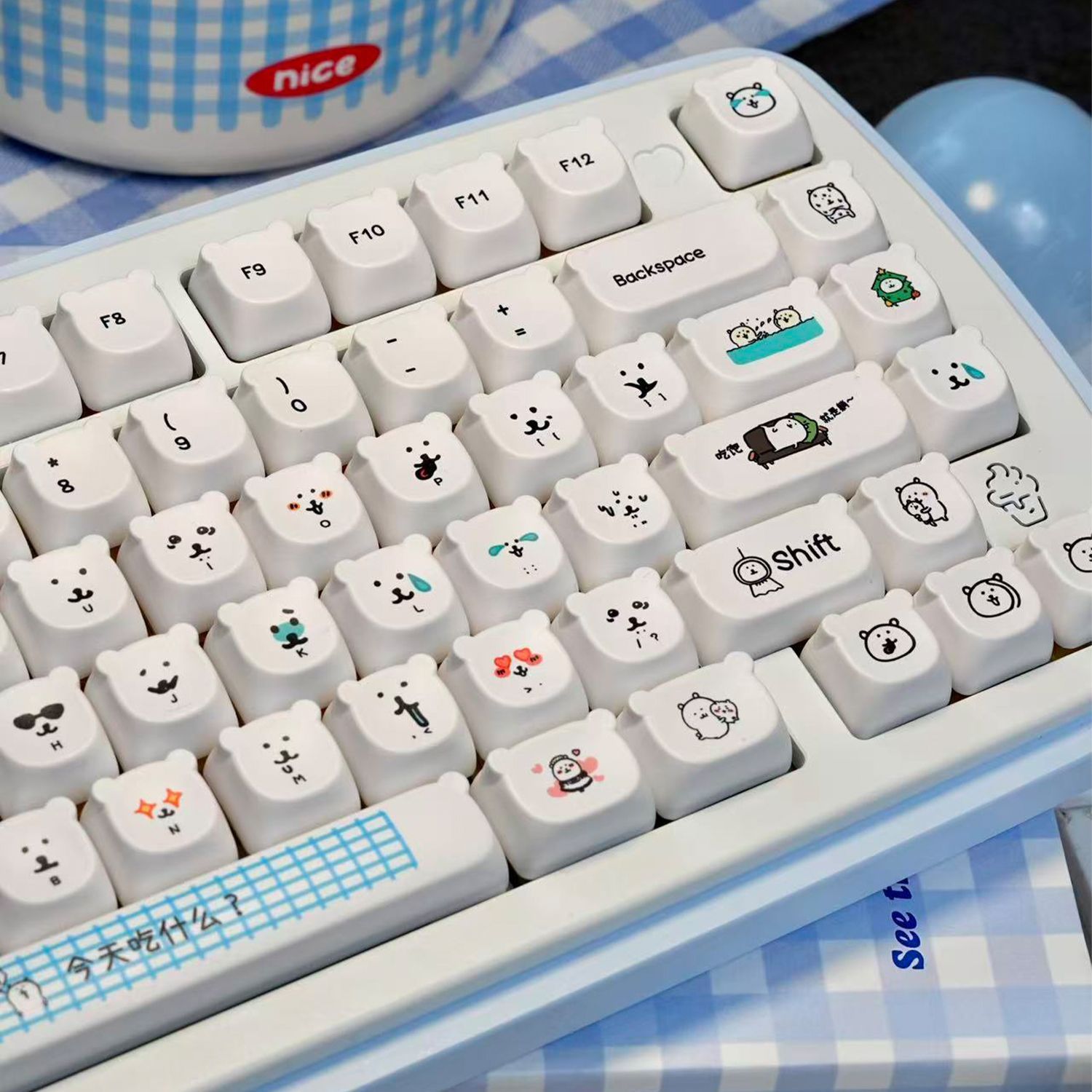 Gaming Accessories Aesthetic - Teclas PBT Kawaii Cartoon Joke Bear